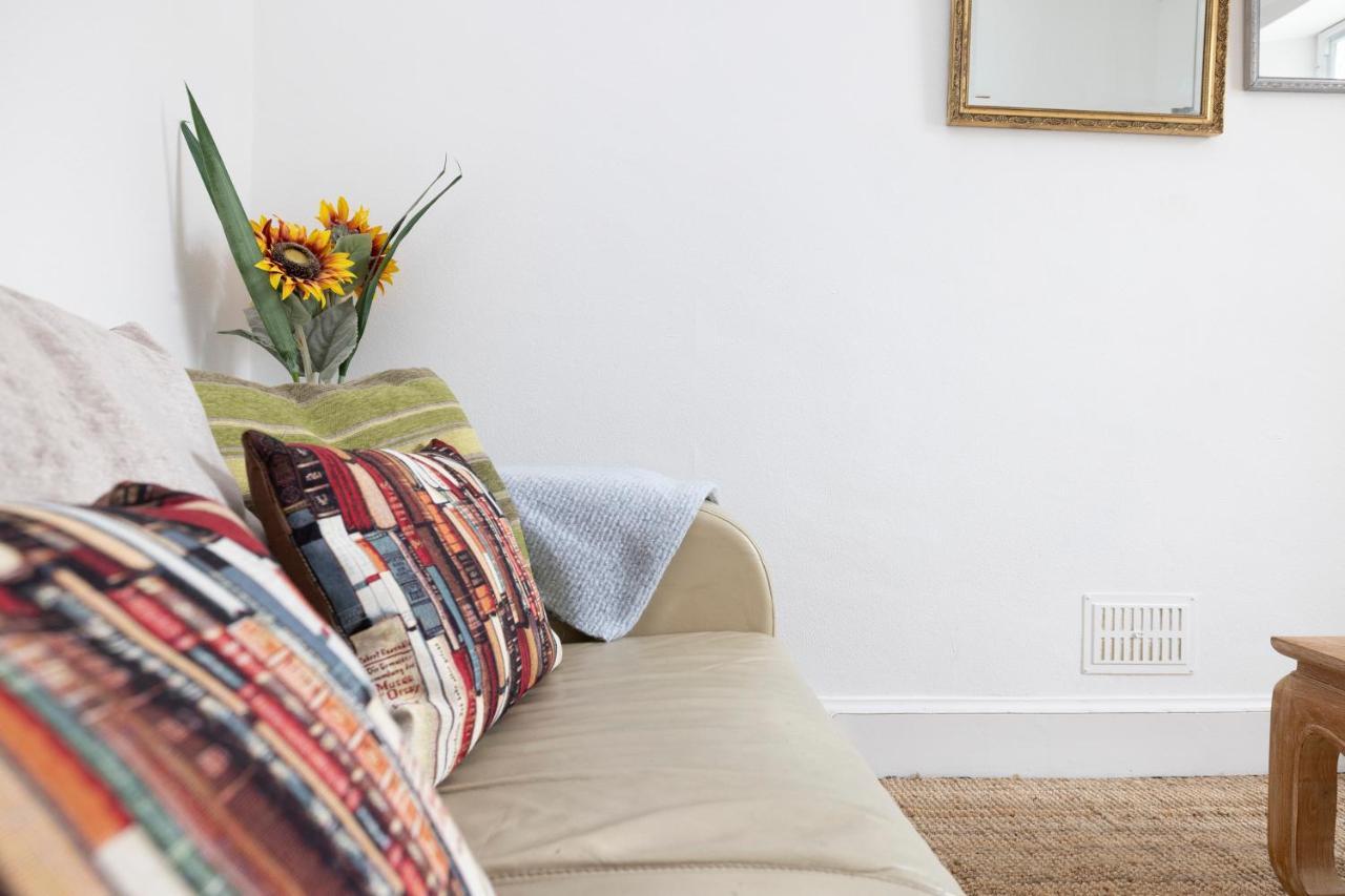 Joivy Cosy Flat In The Heart Of Edinburgh Apartment Ngoại thất bức ảnh